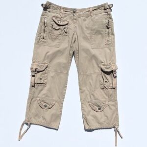 The Limited Light tan utility cargo capri pants 100% cotton women's size 0/28